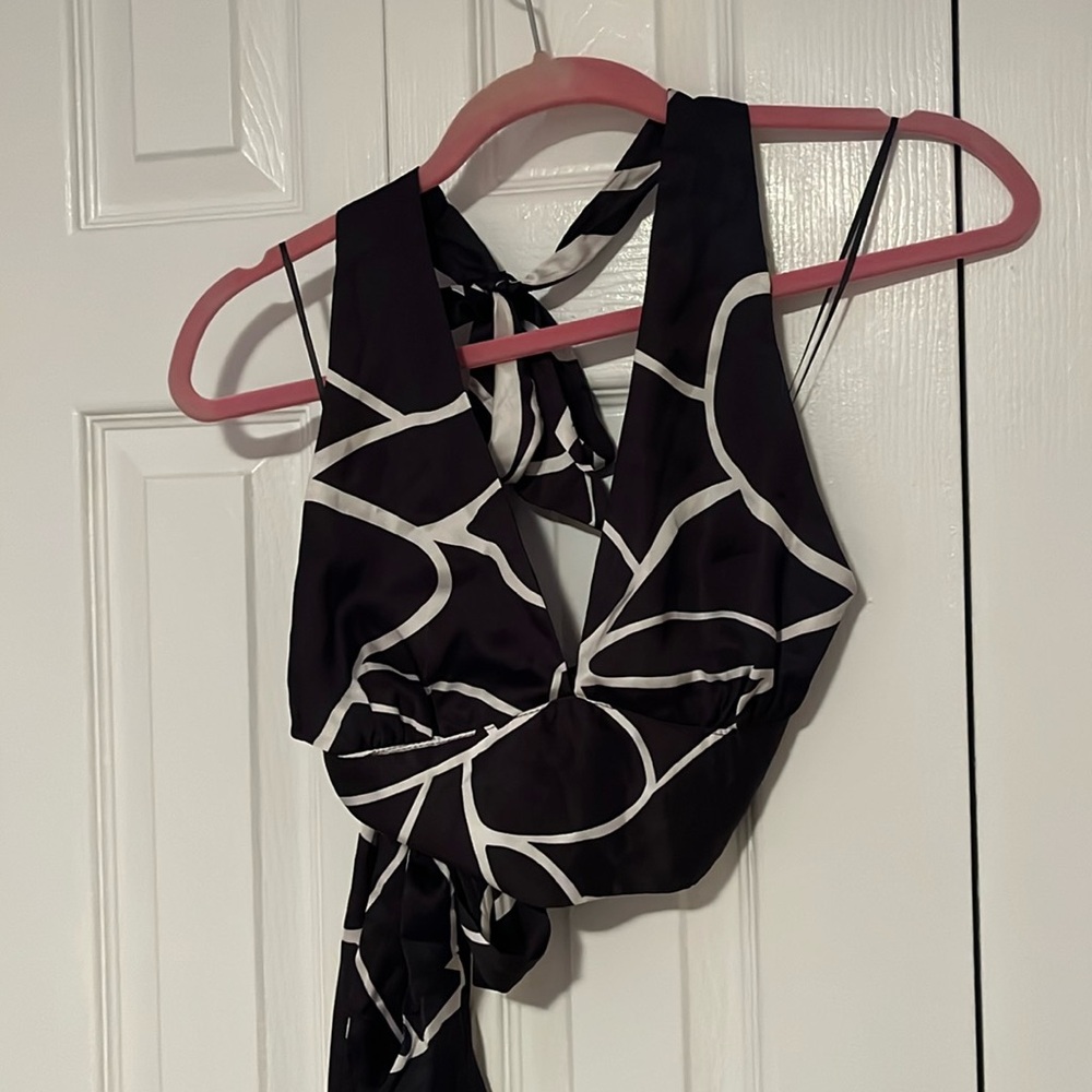 Tie silk open back shirt